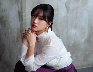 Alika Shafira Rilis EP Perdana “Tentang Diriku”, Lagu “Belum Waktunya Jatuh Cinta” Jadi Andalan Baru